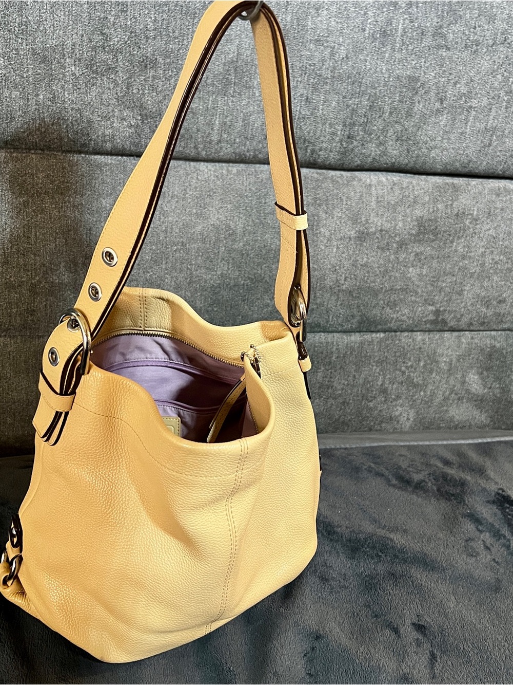 Coach Y2K Beige Pebbledâ Leather Soho Duffel Convertible Shoulder Bag F15064 - Picture 2 of 13